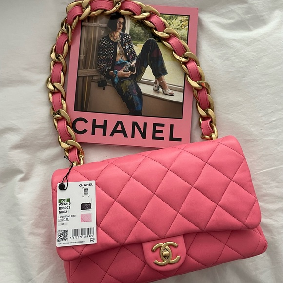 CHANEL Handbags - CHANEL 🩷 22S Large Quilted Pink Lambskin Leather Funky Town Flap Bag